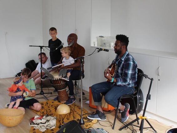 Christian et son guitariste