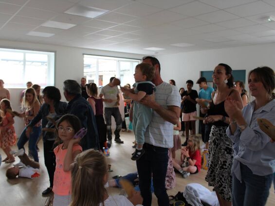 Debout pour la fête!